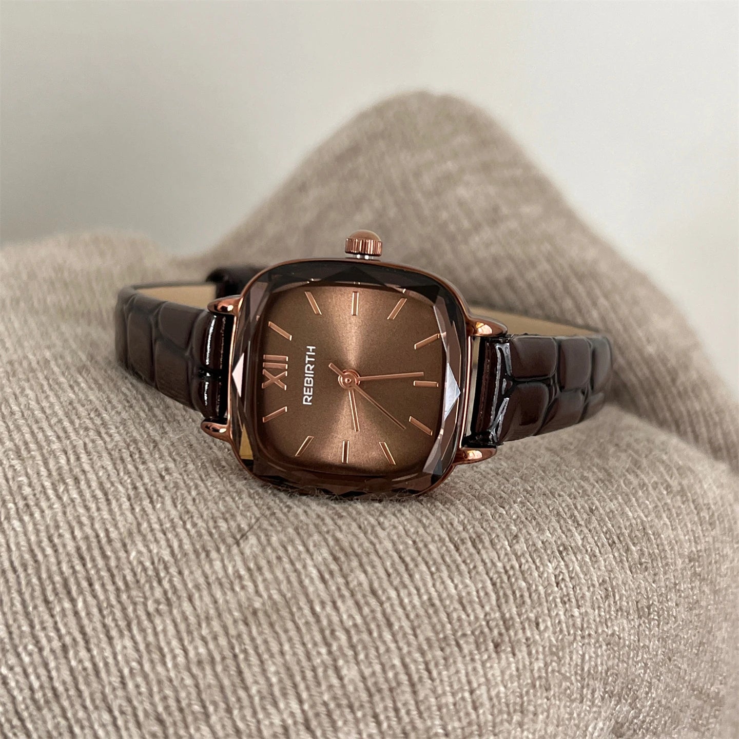 Brown retro square watch female student simple ins Korean temperament light luxury small high value watch
