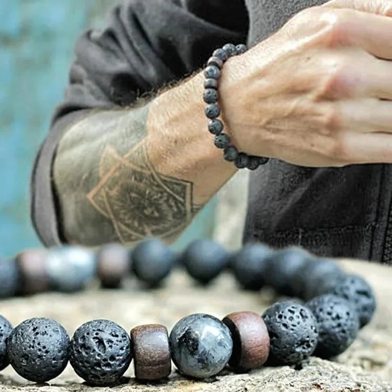Bracciale in pietra vulcanica da 8 mm per uomo, con perline di legno lavico, braccialetto tibetano Buddha, catena da polso maschile, gioielli fatti a mano, braccialetto elastico 