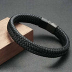 Bracciale magnetico in pelle PU nera da uomo maturo, stabile ed elegante, il miglior regalo per gli uomini 
