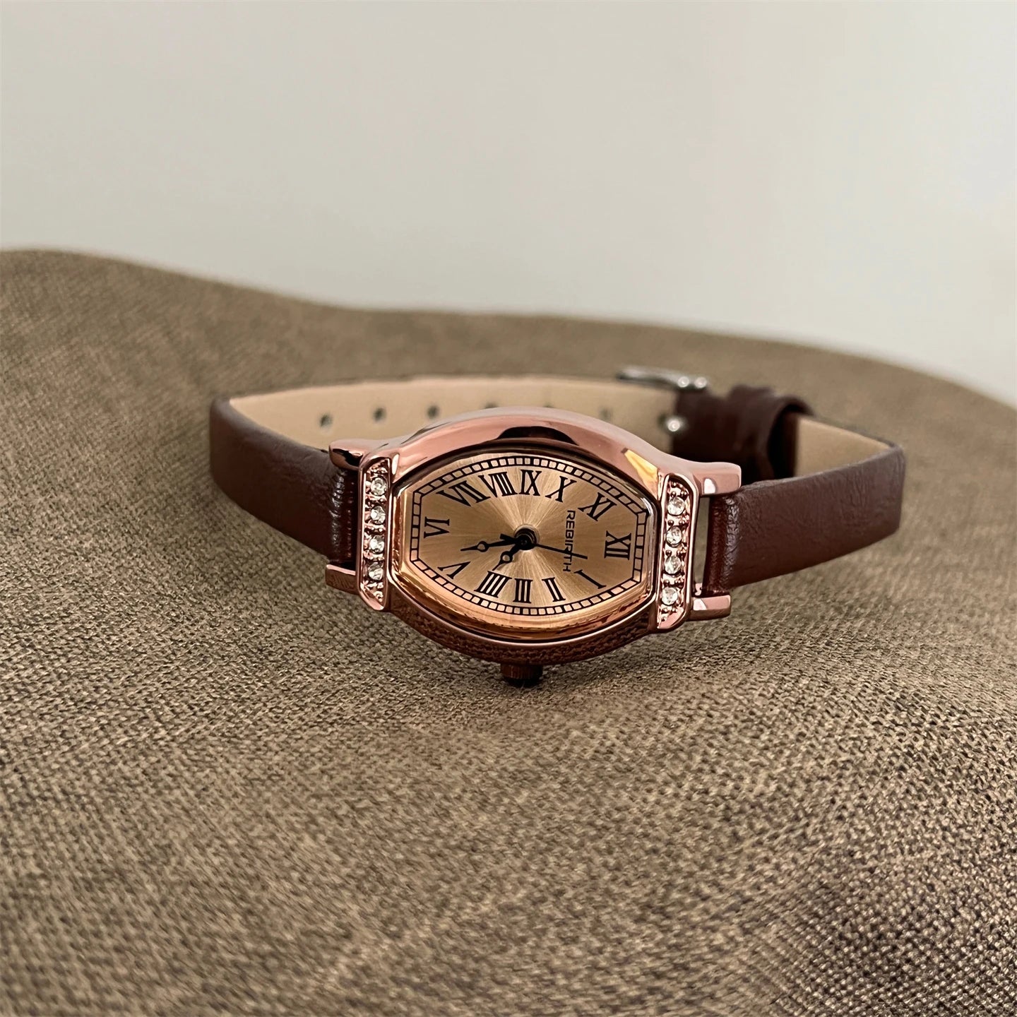 Brown retro square watch female student simple ins Korean temperament light luxury small high value watch