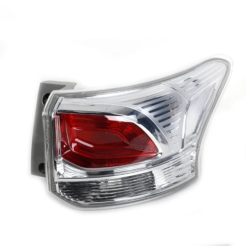 Per Mitsubishi Outlander 2013 2014 2015 Auto Indicatore di direzione Fanale posteriore Stop Freno Fendinebbia Automatico Senza lampadine 8330A787 8330A788 