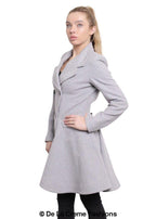 Cappotto skater doppiopetto in misto lana aderente e svasato (1102)