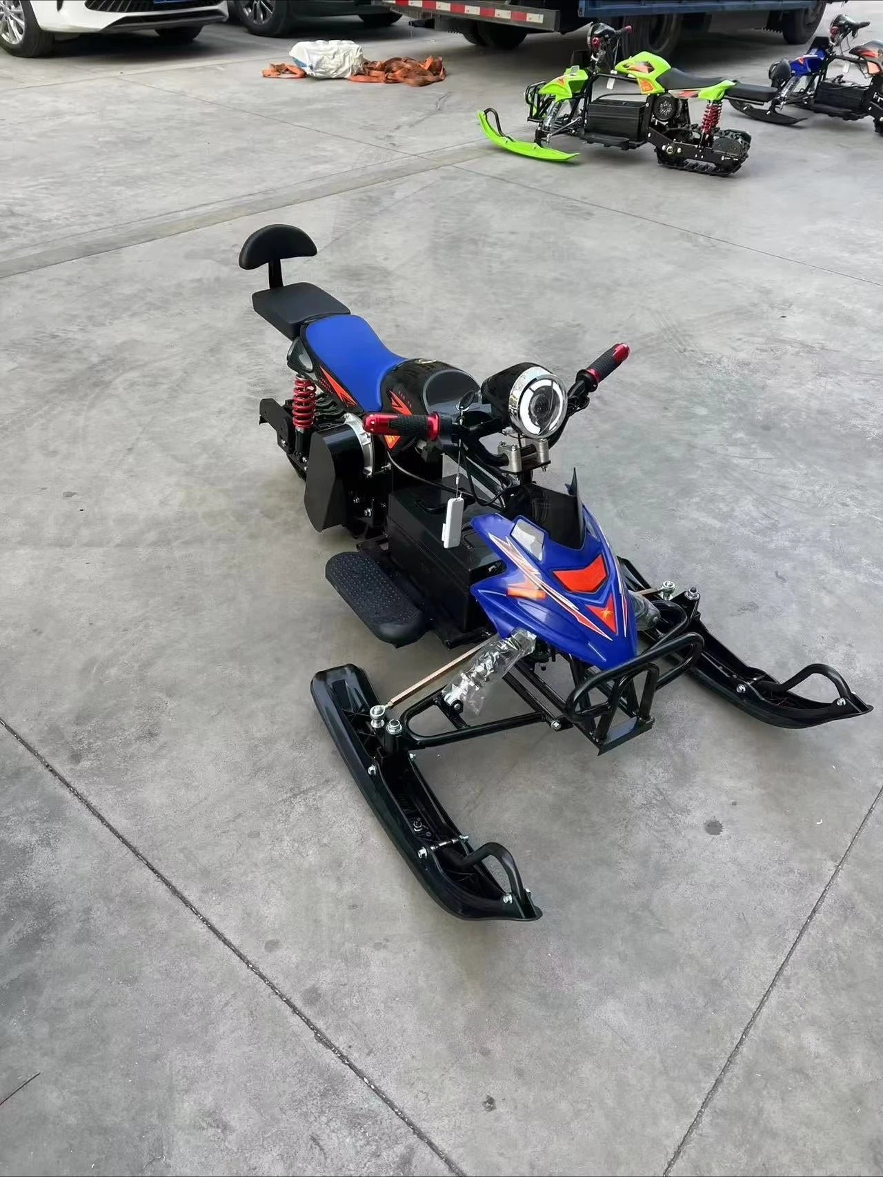 Motoslitta elettrica da 500 W per avventure all'aria aperta su sentieri e percorsi turistici 