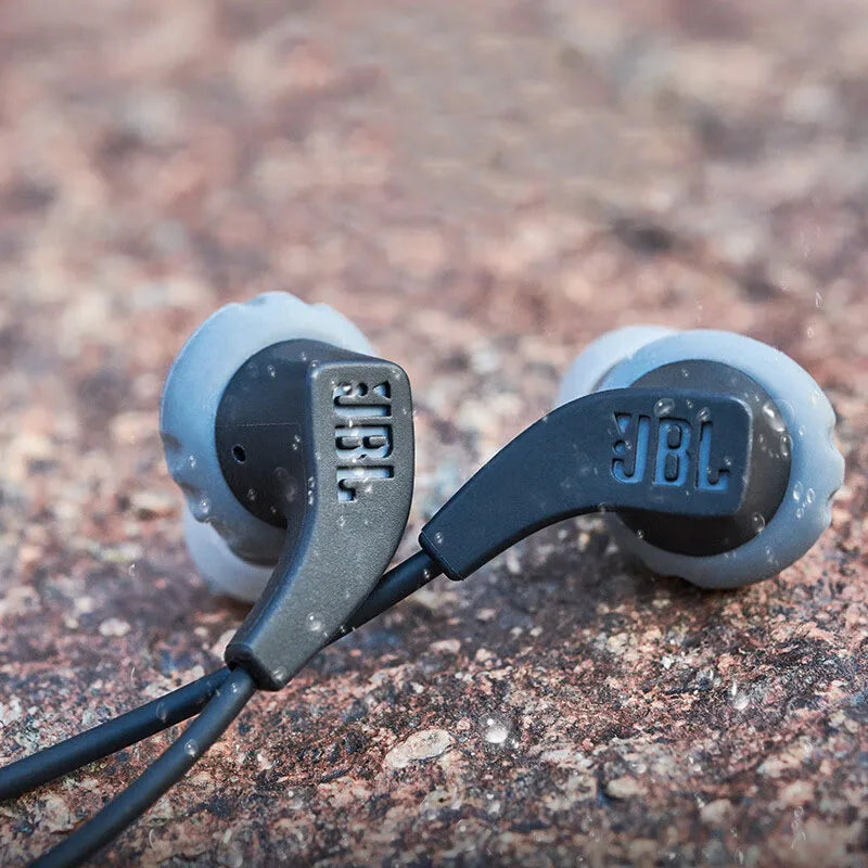 JBL ENDURRUN 2 Cuffie auricolari ufficialmente autorizzate, microfono integrato, cuffie sportive cablate, impermeabili, bassi potenti