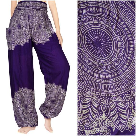 Pantaloni da yoga da donna con fiori viola, stile boho e hippie