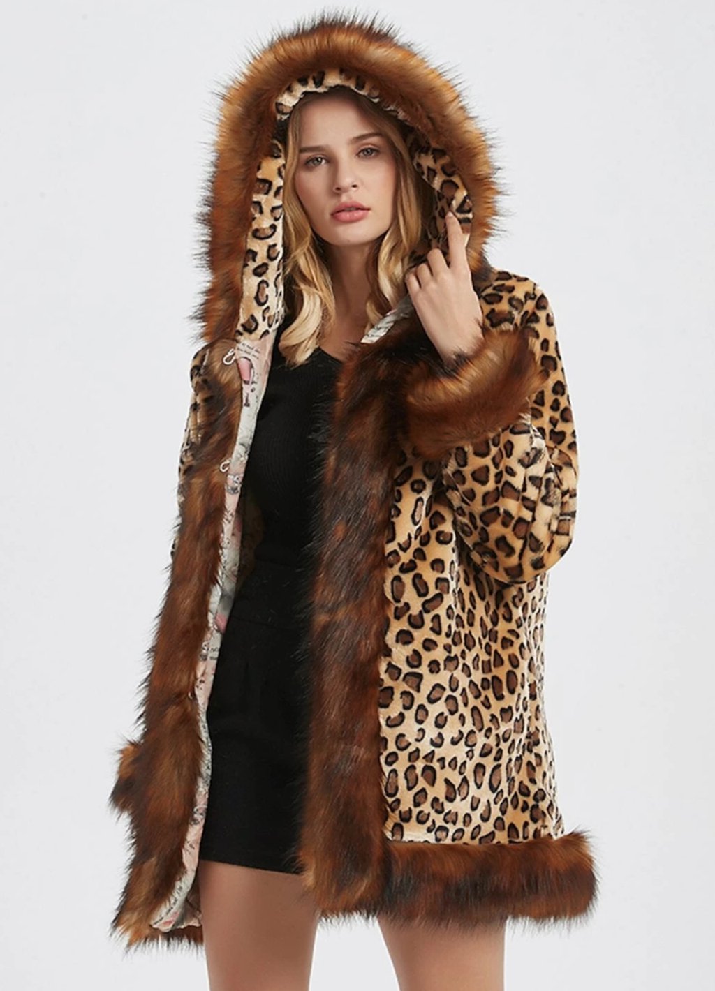 Giacca da donna con cappuccio e collo in pelliccia sintetica con stampa leopardata